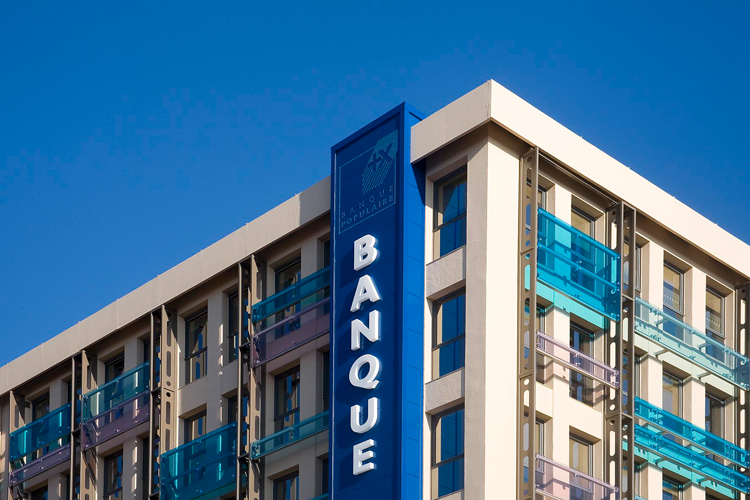 ÉTABLISSEMENTS BANCAIRES